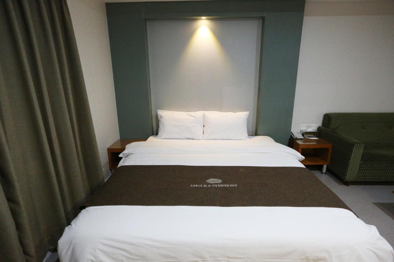 Amour Hotel Suwon Eksteriør billede