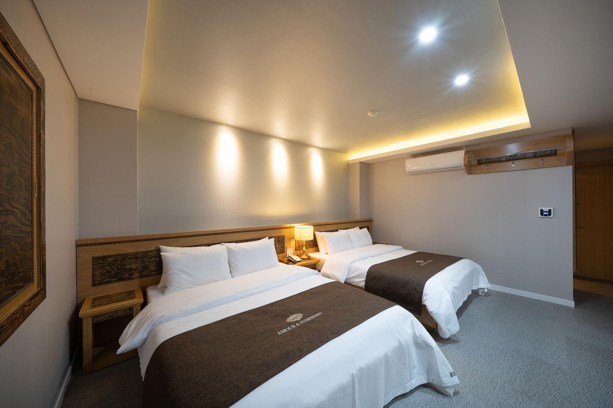 Amour Hotel Suwon Eksteriør billede