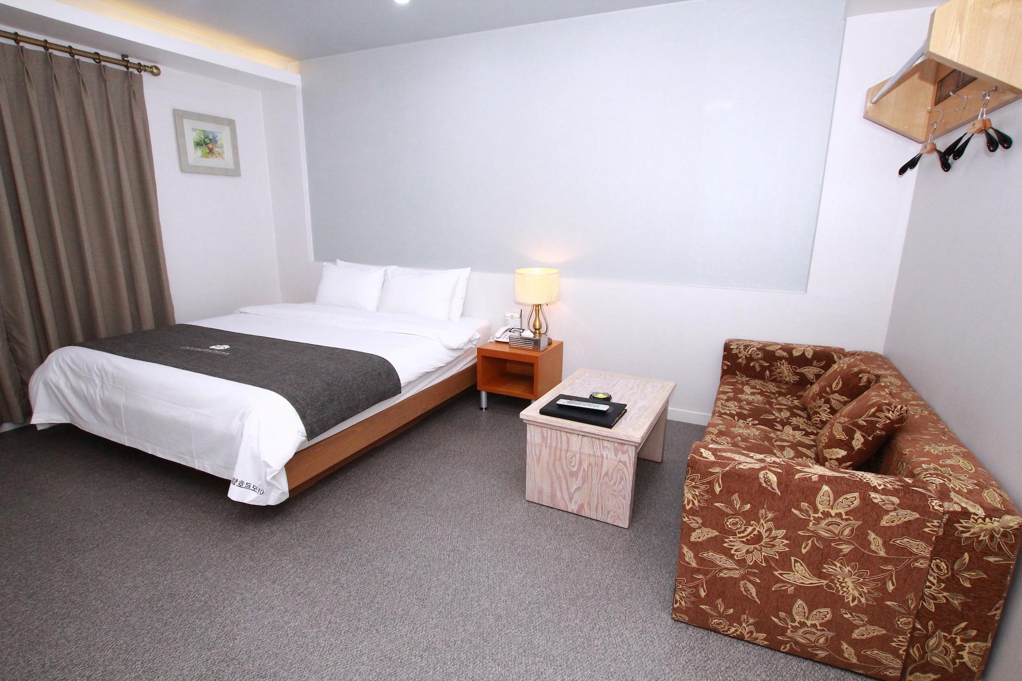 Amour Hotel Suwon Eksteriør billede