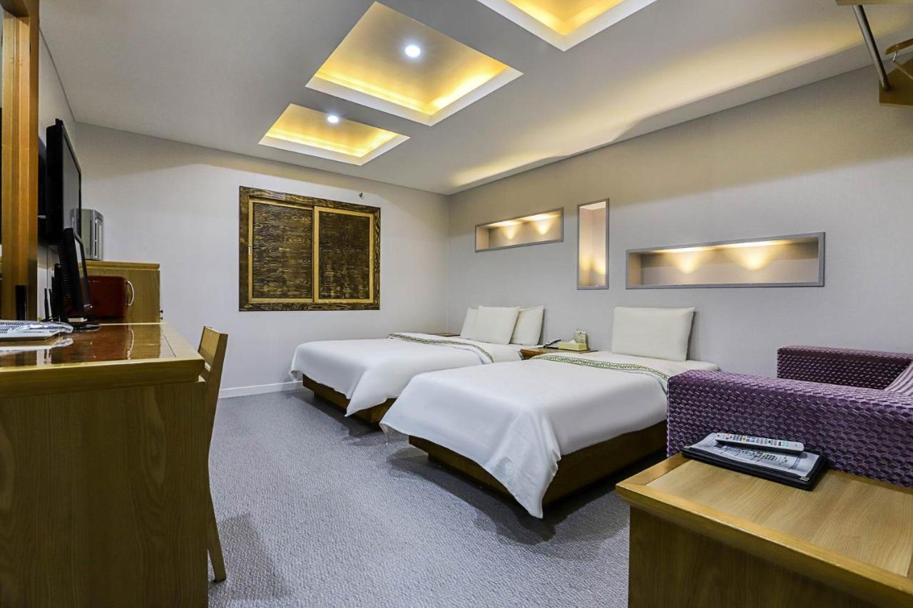 Amour Hotel Suwon Eksteriør billede