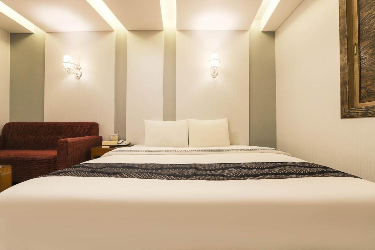 Amour Hotel Suwon Eksteriør billede