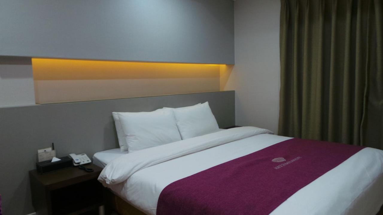 Amour Hotel Suwon Eksteriør billede