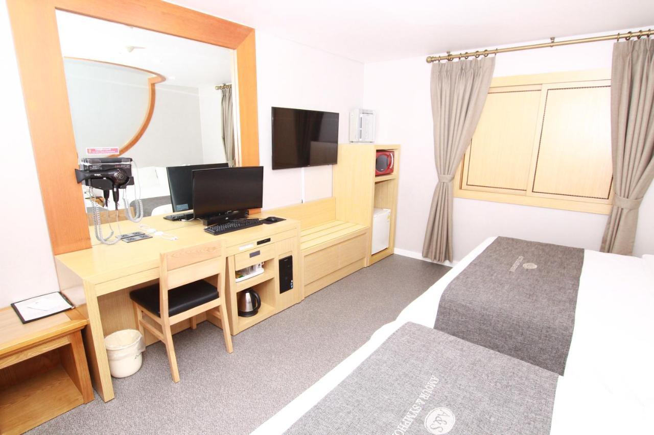 Amour Hotel Suwon Eksteriør billede